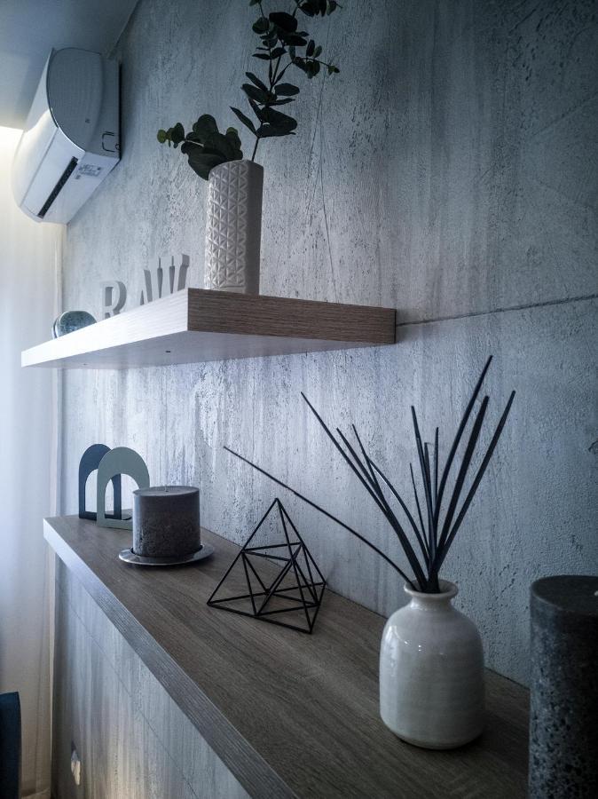 Raw Industrial City Apartment スボティツァ エクステリア 写真